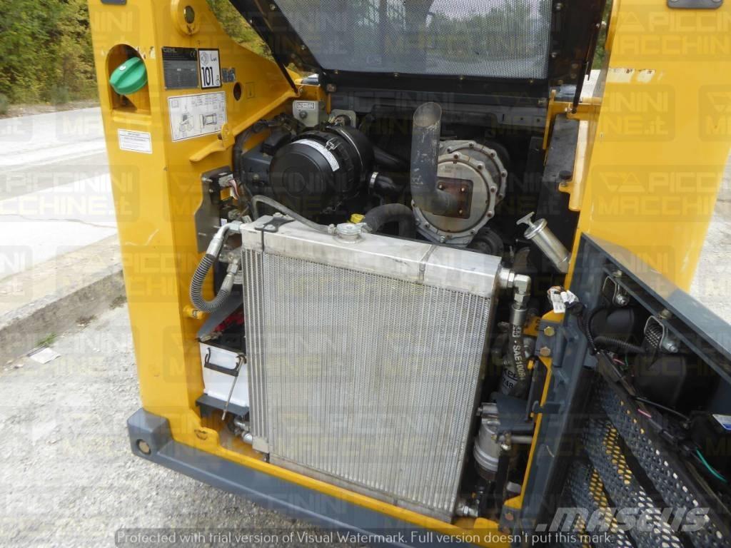 Gehl R220 Skid steer loaders
