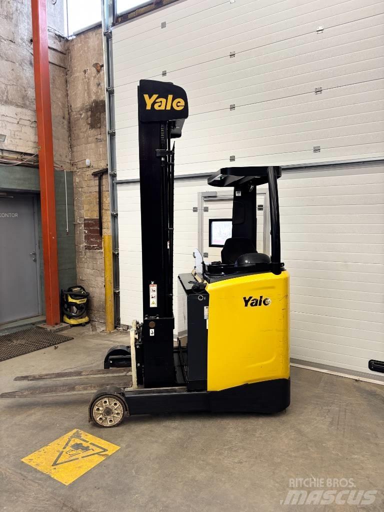 Yale MR 14 Reach trucks
