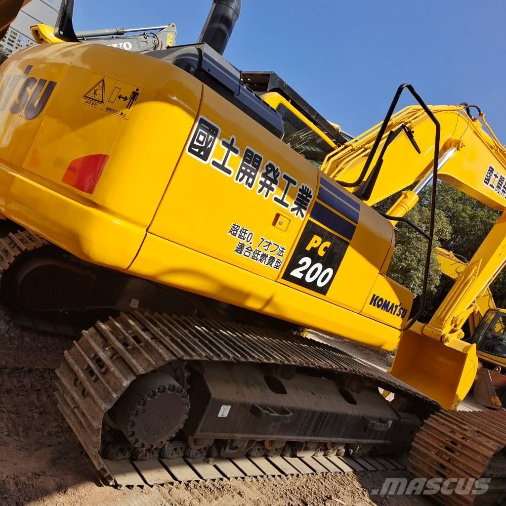 Komatsu PC 200-8 Crawler excavators