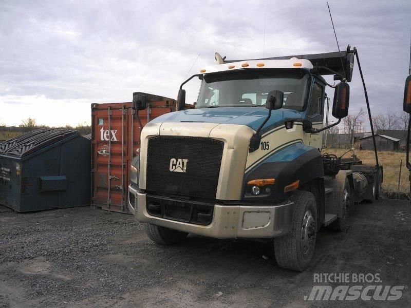 CAT CT 660 Cable lift demountable trucks