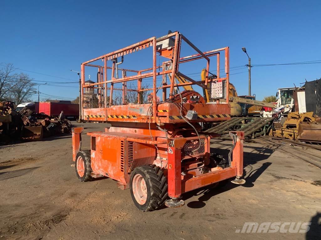 SkyJack SJ 6832 RT Scissor lifts
