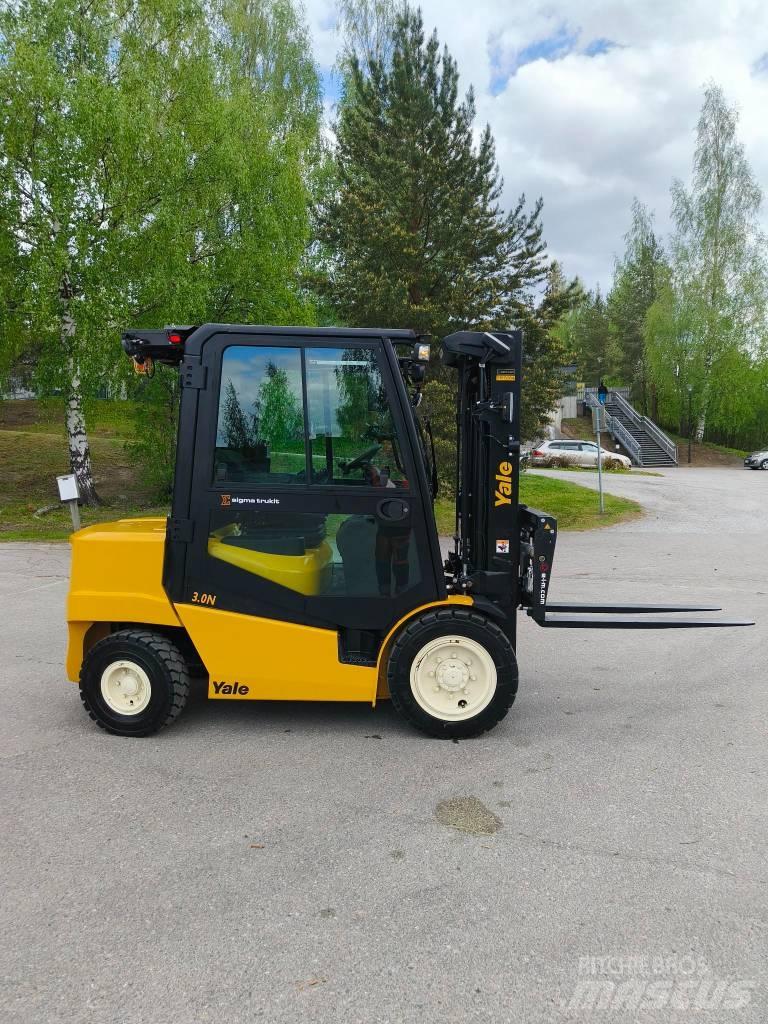 Yale GDP 3.0 N Diesel trucks