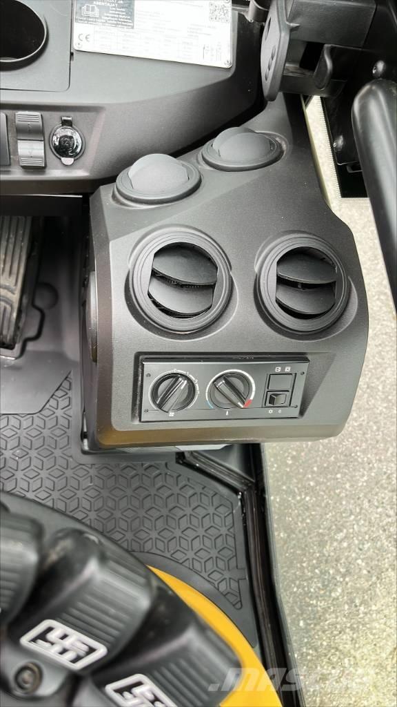 Yale GDP 3.0 N Diesel trucks