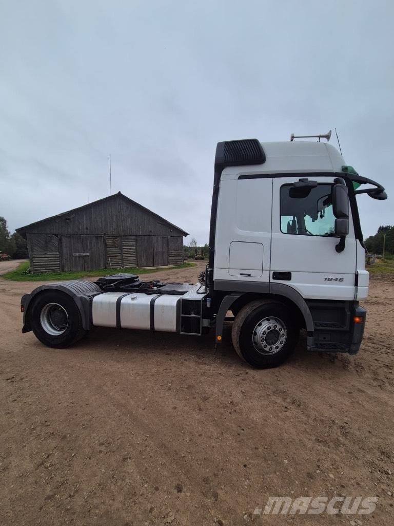 Mercedes-Benz 1846 Tractor Units