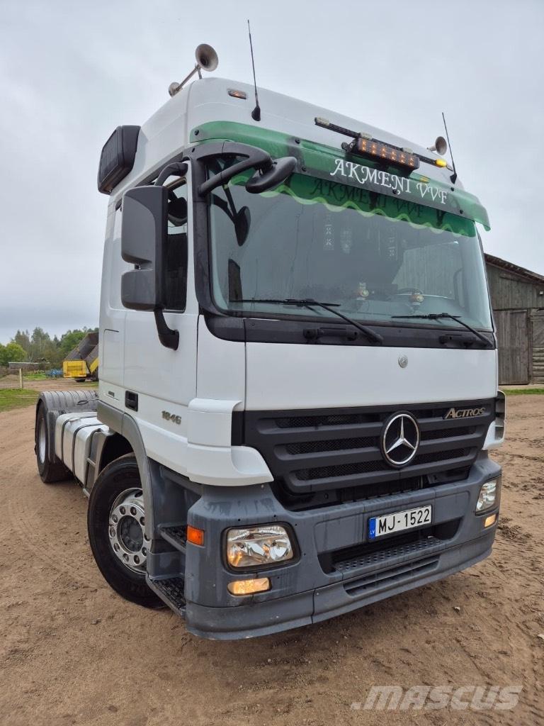 Mercedes-Benz 1846 Tractor Units