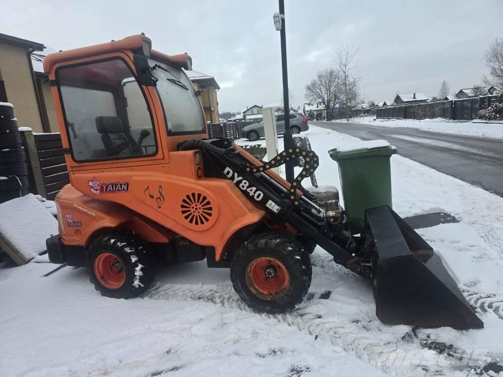 Taian DY840 Mini loaders