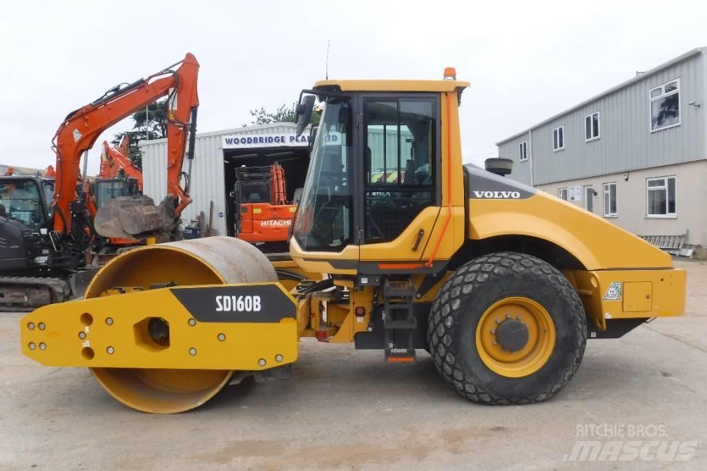 Volvo SD 160 B Pneumatic tired rollers