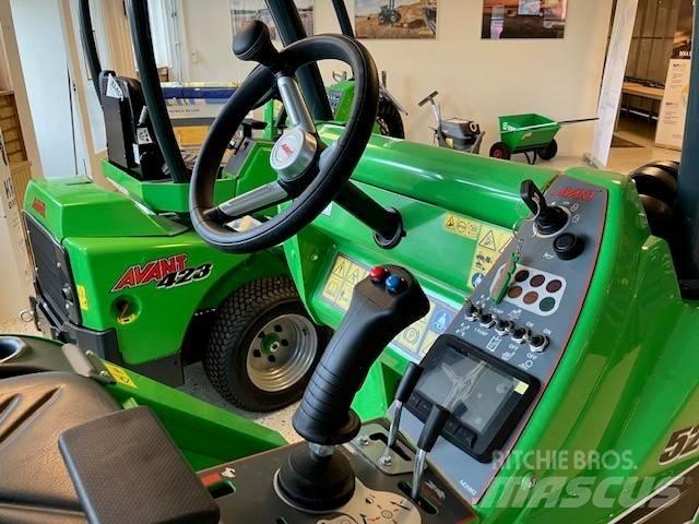 Avant 528 Multi purpose loaders