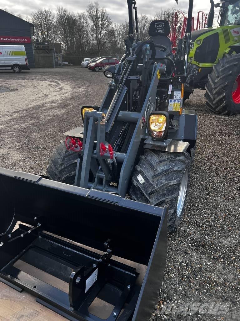 GiANT G 1500 HD Mini loaders