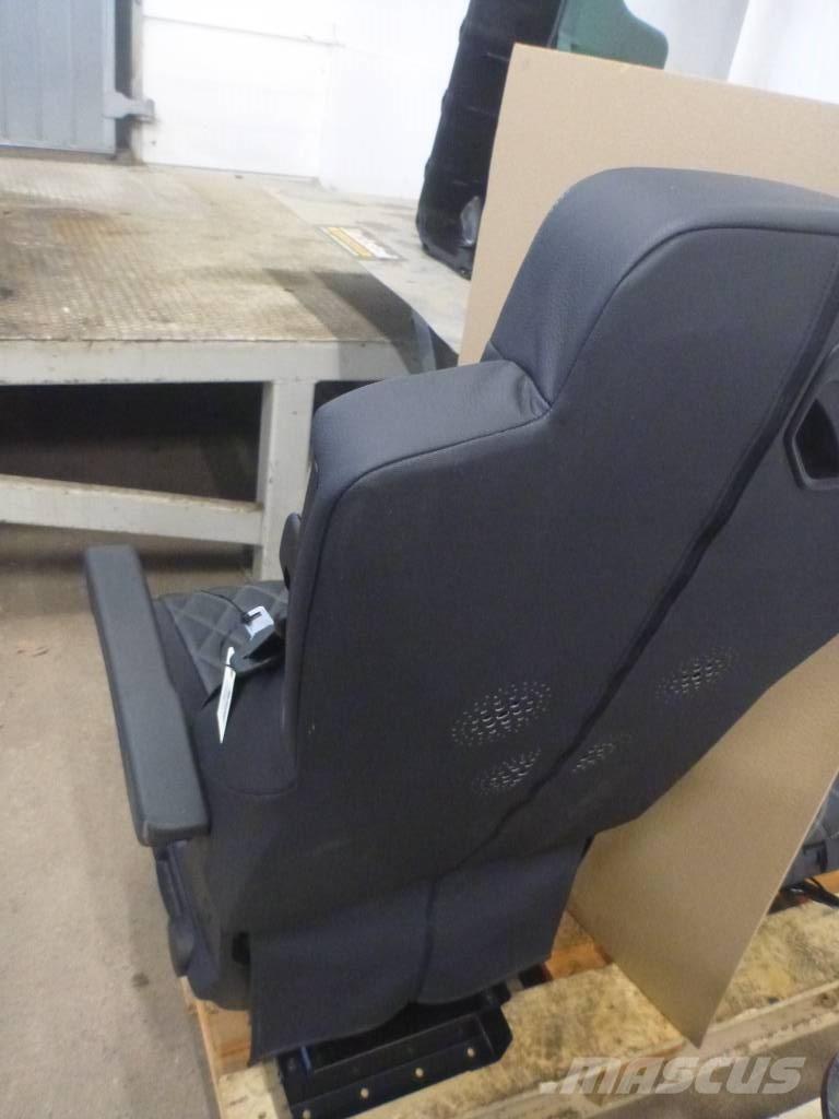 Mercedes-Benz Actros Cabins and interior