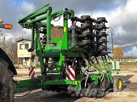 John Deere 750 A Drills