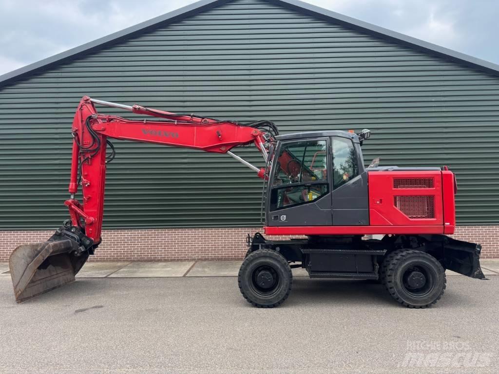 Volvo EW 160 E Wheeled excavators
