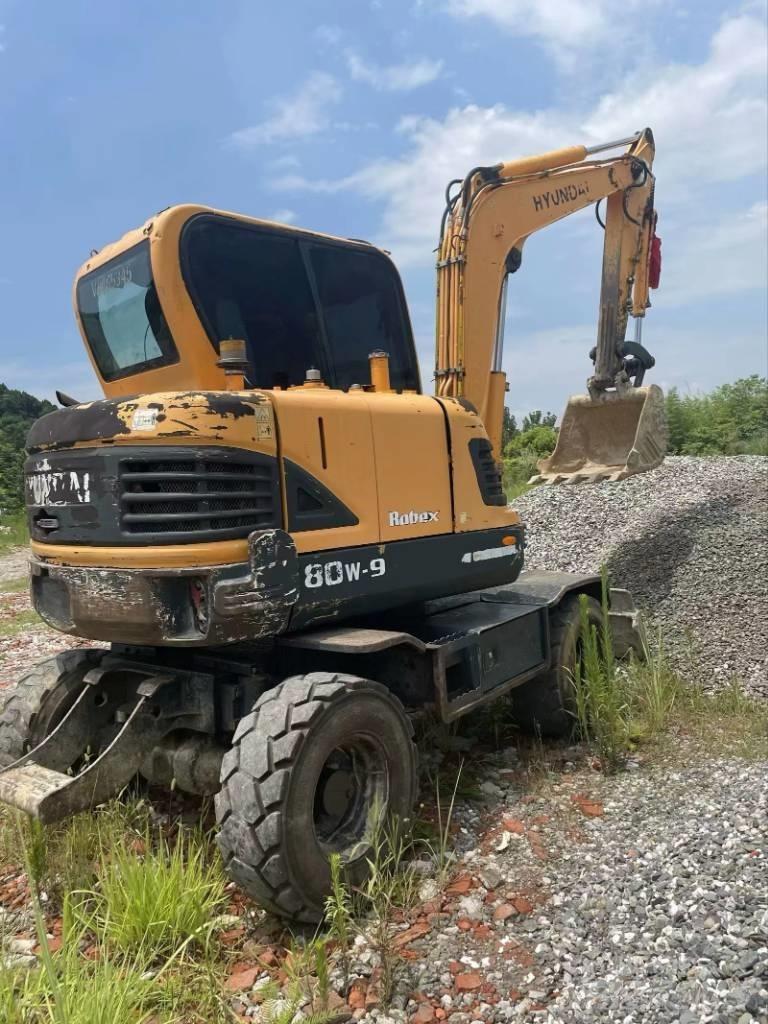 Hyundai 60 W VS Crawler excavators