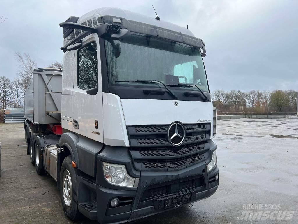 Mercedes-Benz 2548 Tractor Units