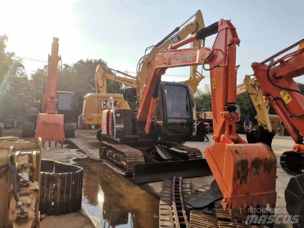 Hitachi ZX 70-5A Midi excavators  7t - 12t