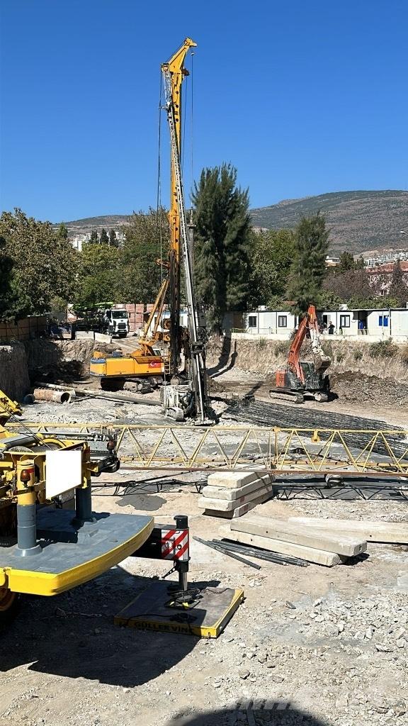 Bauer BG22V Piling rigs