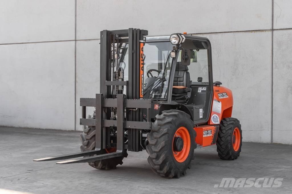 Ausa C 251 H x4 Diesel trucks