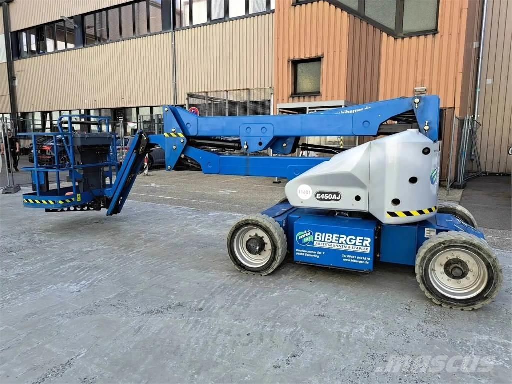 JLG E450AJ Articulated boom lifts