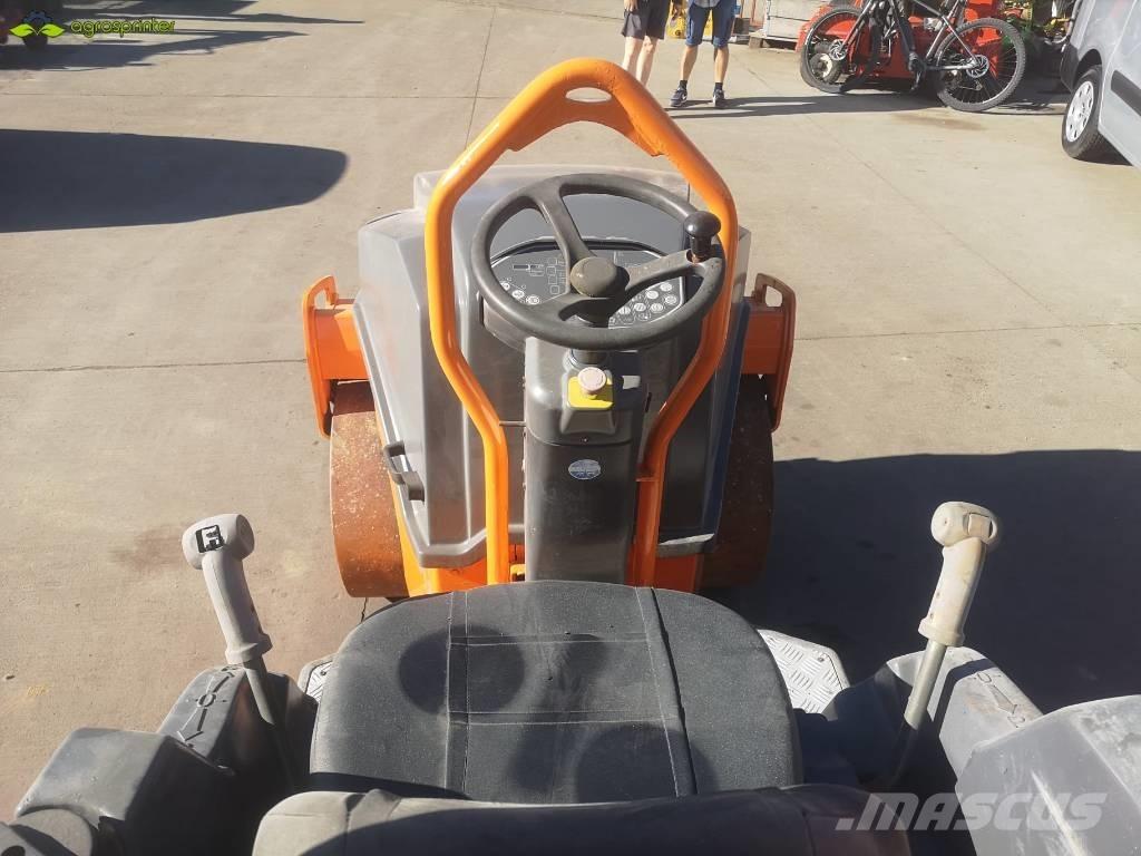 Hamm HD 12 VV Twin drum rollers