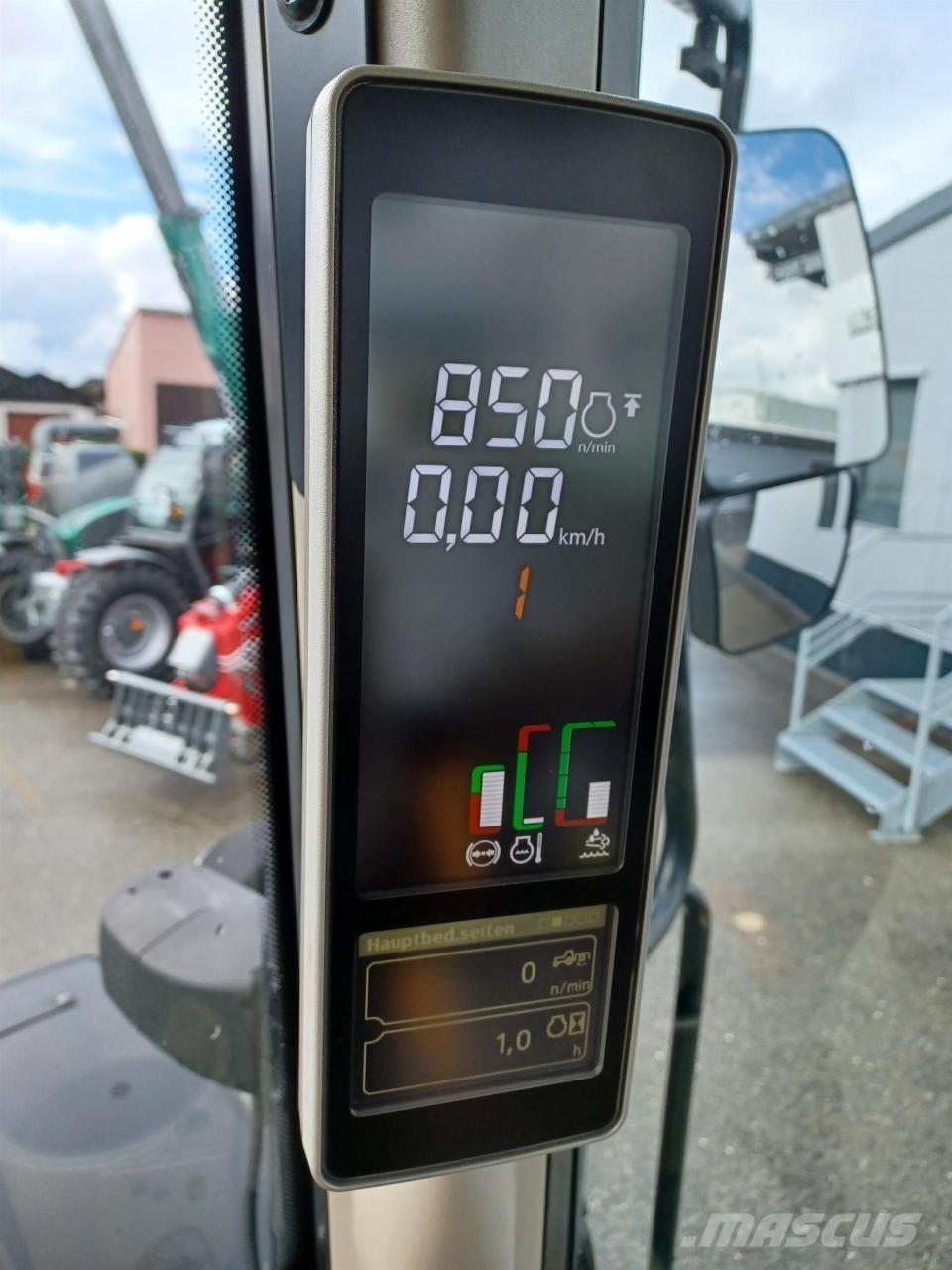 John Deere 6110M Tractors