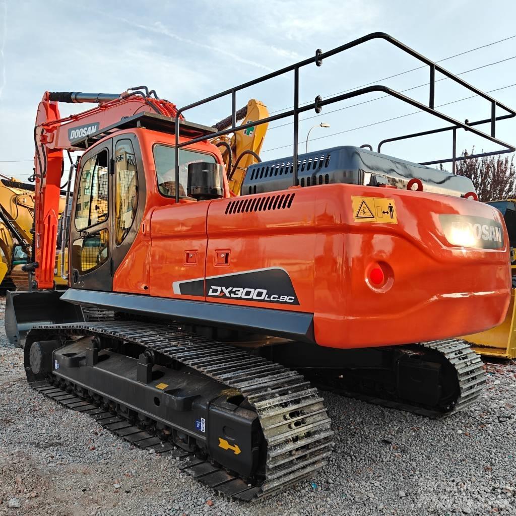 Doosan DX300LC-9C Crawler excavators
