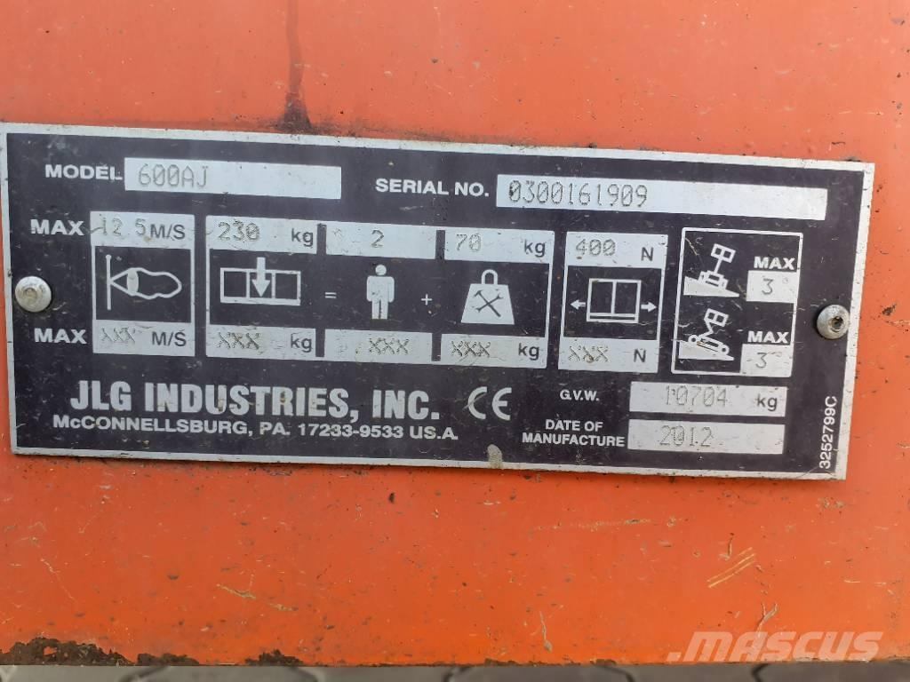 JLG 600AJ Articulated boom lifts