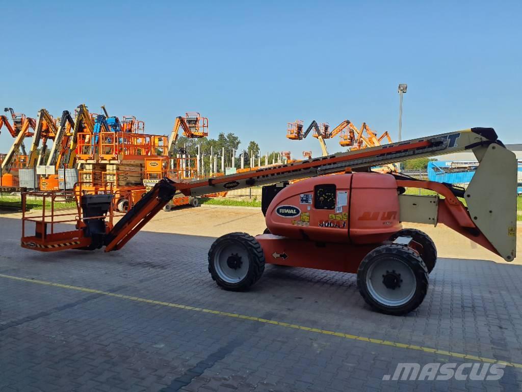 JLG 600AJ Articulated boom lifts