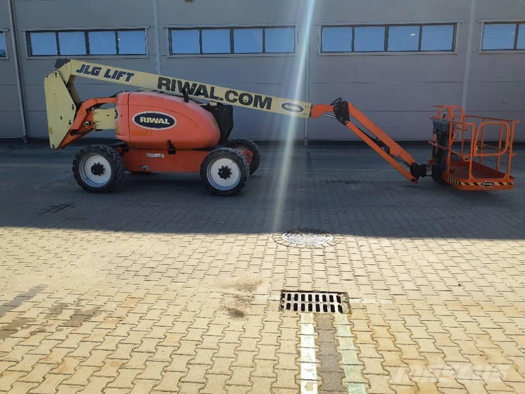 JLG 600AJ Articulated boom lifts