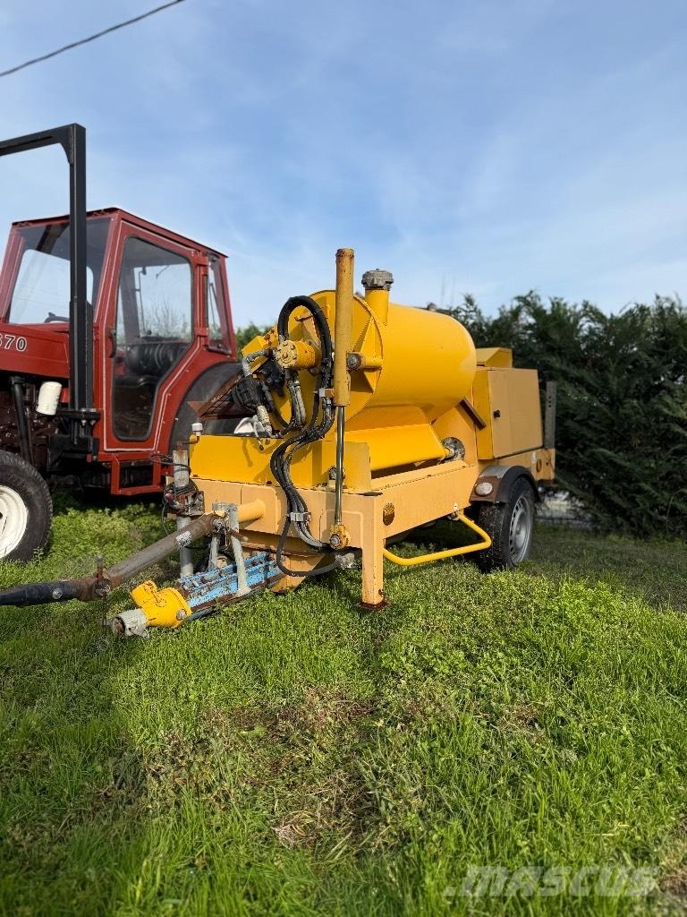  Bunker S28 Concrete pump trucks