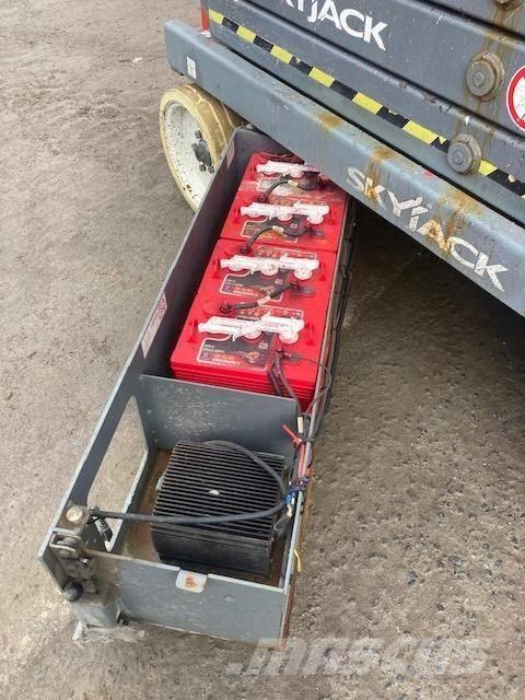 SkyJack SJ III 3226 Scissor lifts