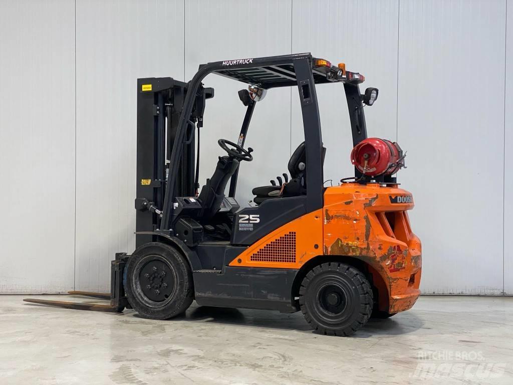 Doosan G25N-7 LPG trucks