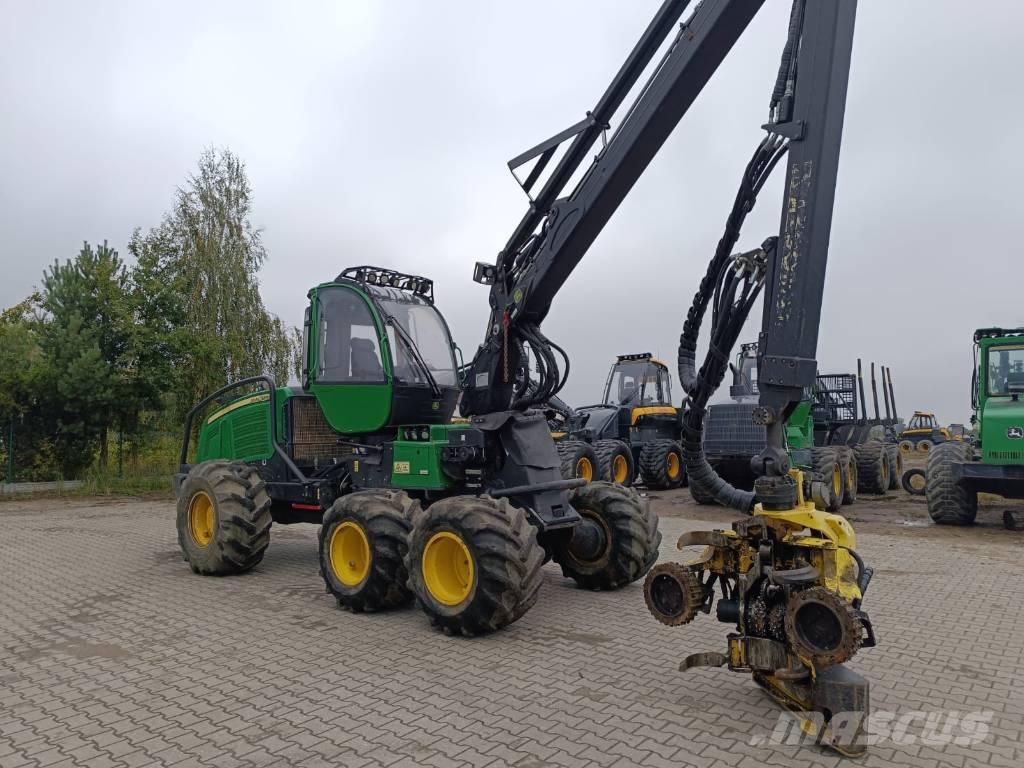John Deere 1070 E Harvesters