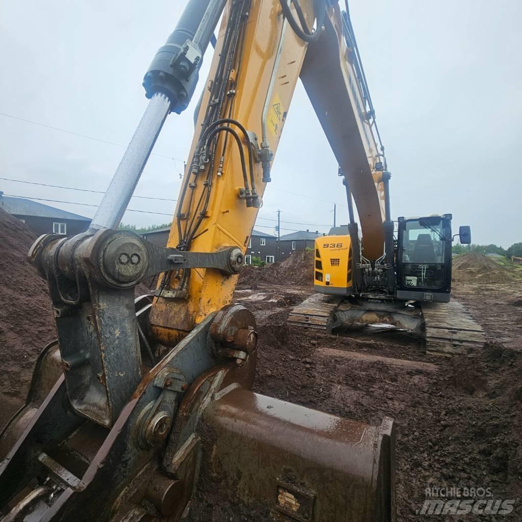 Liebherr R936 Crawler excavators