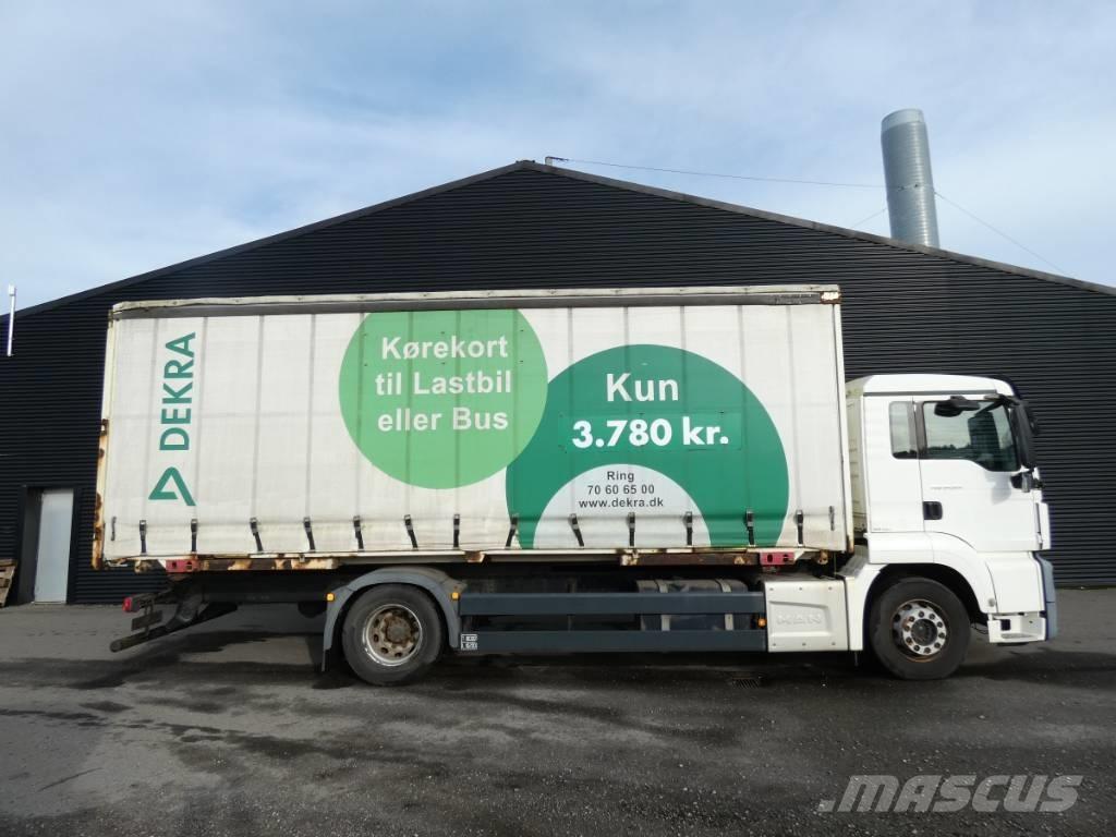 MAN TGS 18.320 Curtainsider trucks