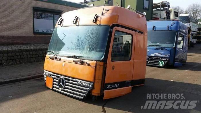 Mercedes-Benz 2540 Transportation - Others