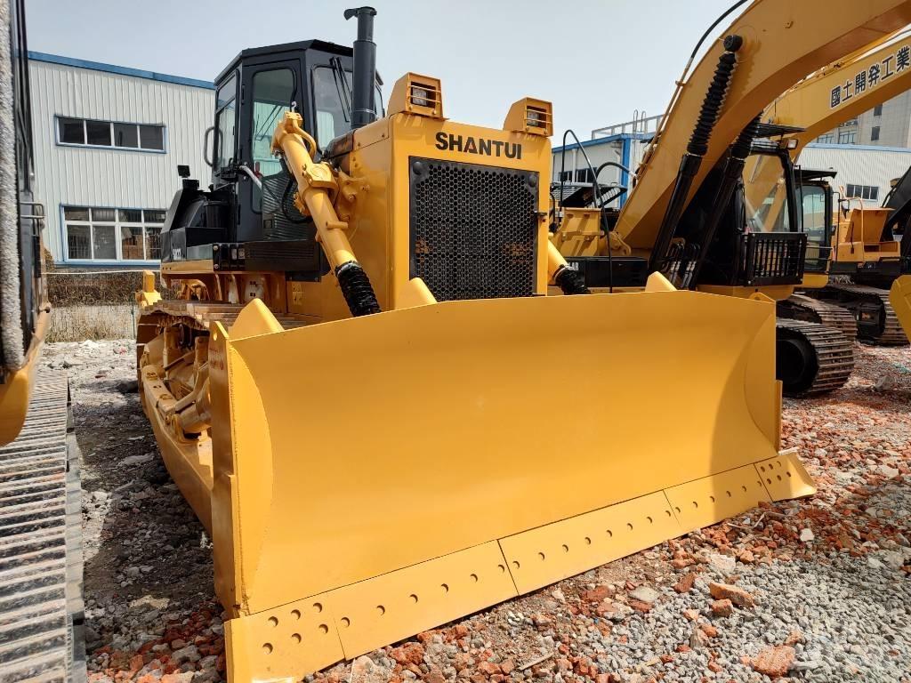 Shantui SD 22 Crawler dozers