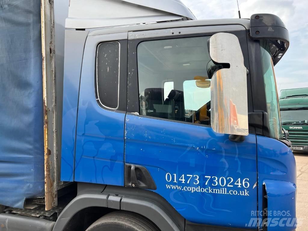 Scania P 270 Curtainsider trucks