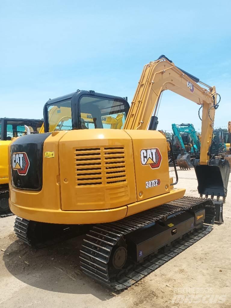 CAT 307E2 Midi excavators  7t - 12t