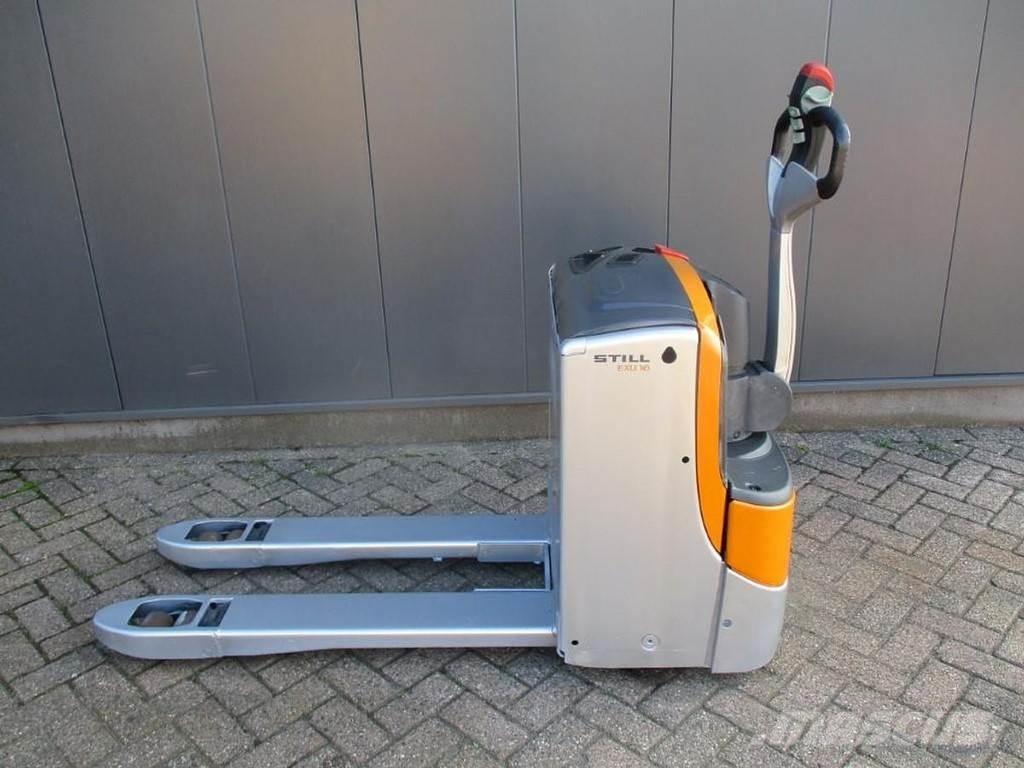 Still EXU 16 Low lifter