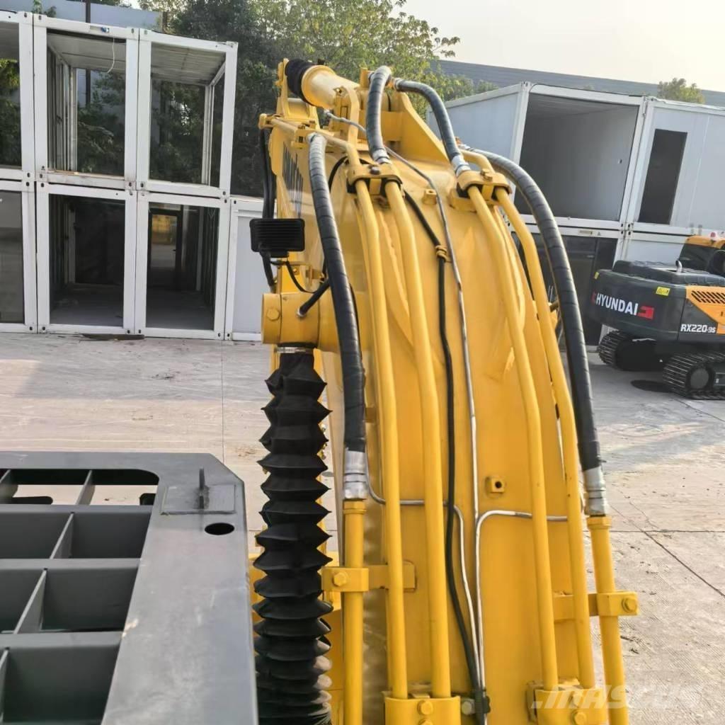 Komatsu PC 130 Midi excavators  7t - 12t