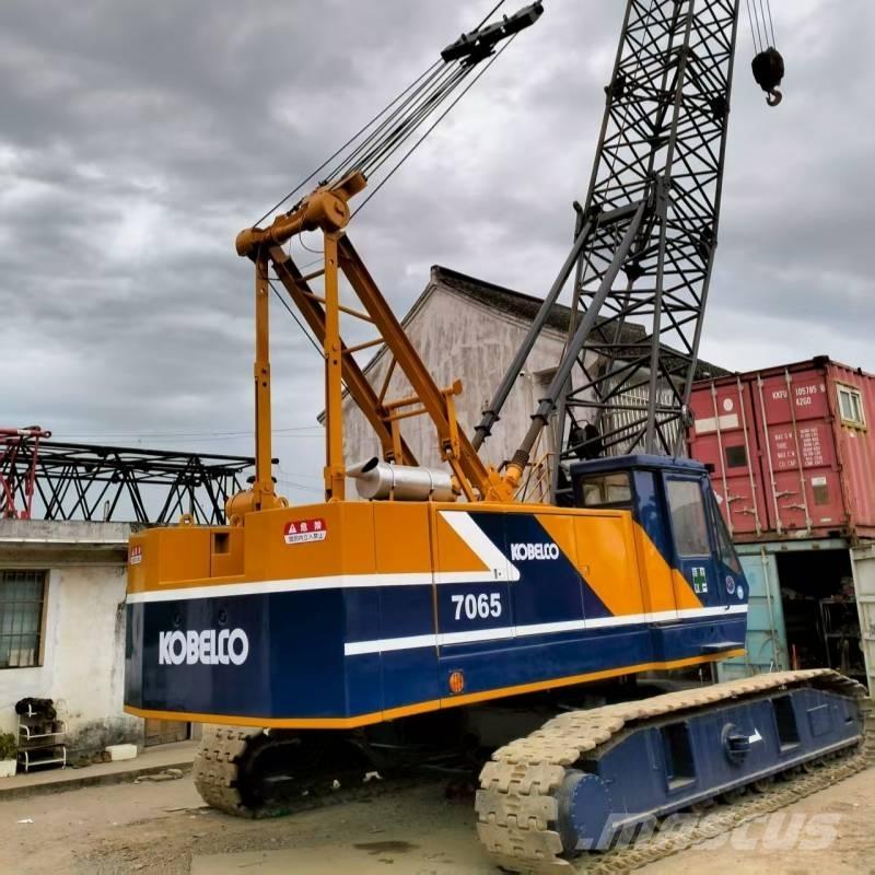 Kobelco 7065 Tracked cranes