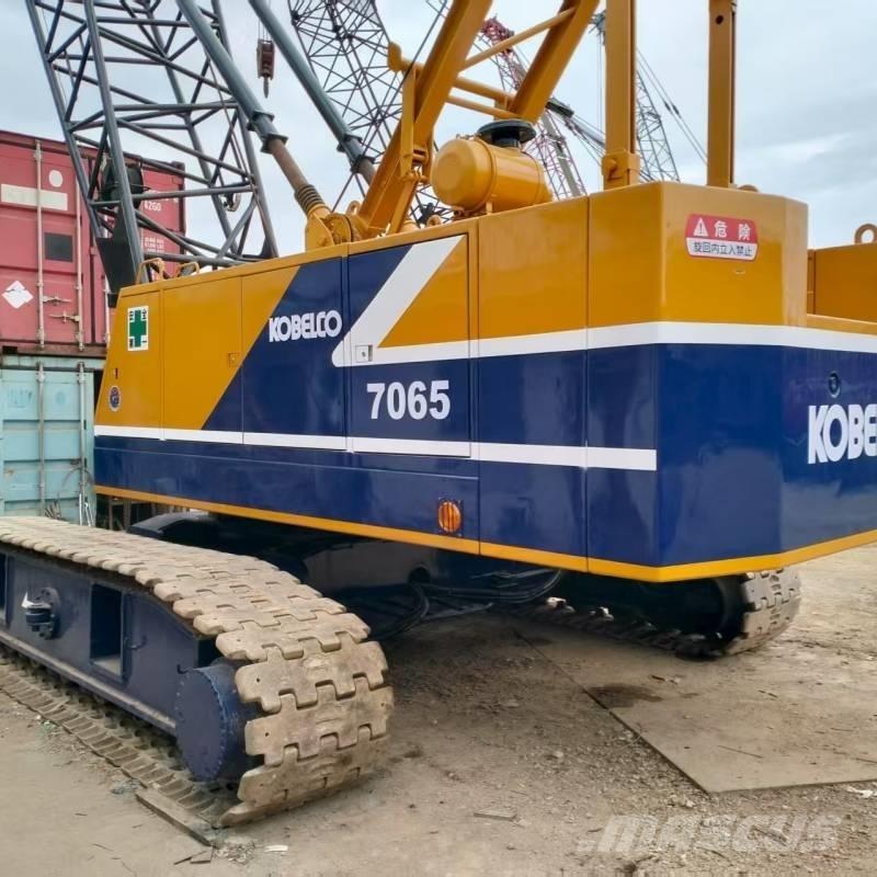 Kobelco 7065 Tracked cranes