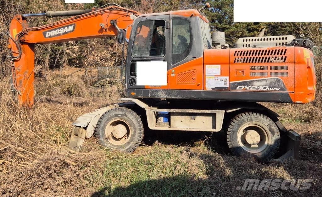 Doosan DX 210 W Wheeled excavators
