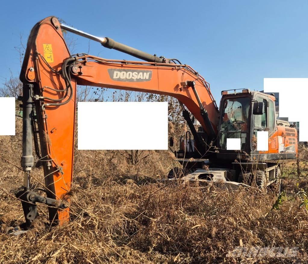 Doosan DX 210 W Wheeled excavators