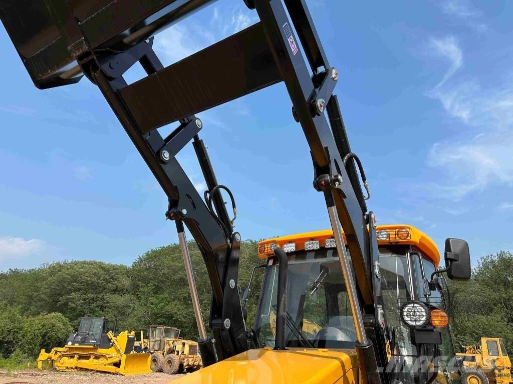 JCB 3CX Backhoe loaders