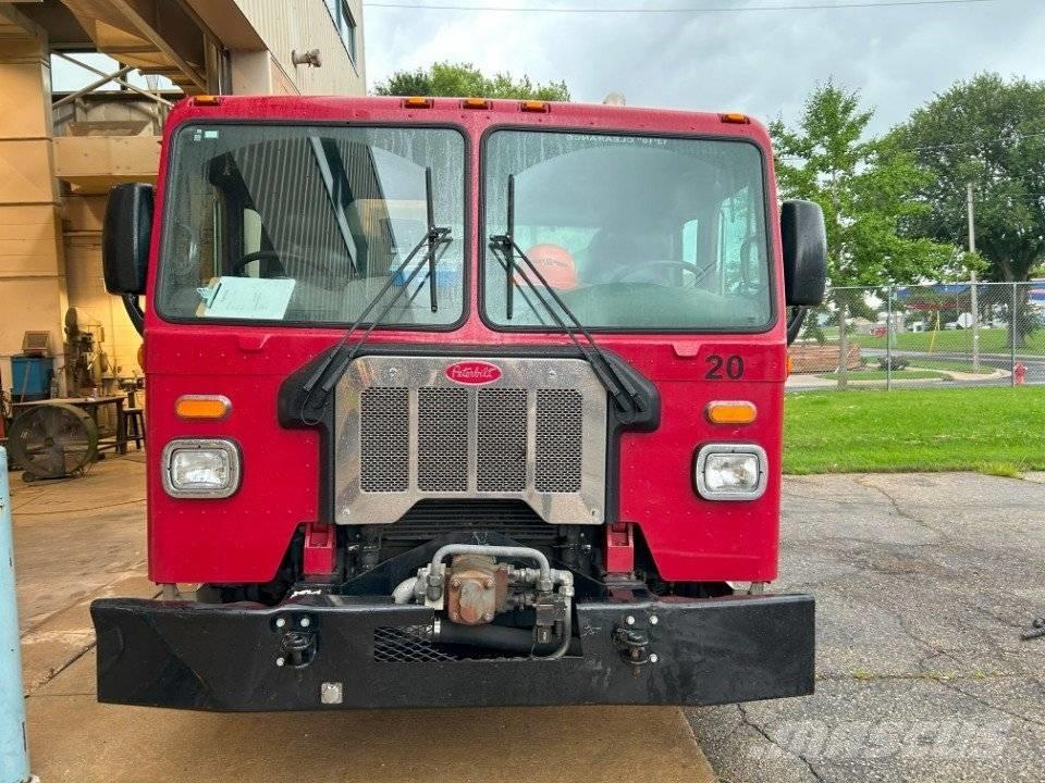 Peterbilt Loadmaster Other trucks