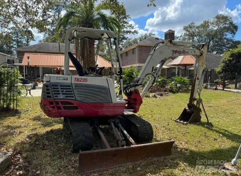 TAKEUCHI TB235 Crawler excavators