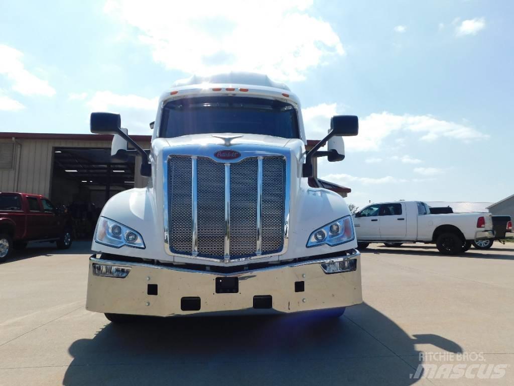 Peterbilt 579 Tractor Units