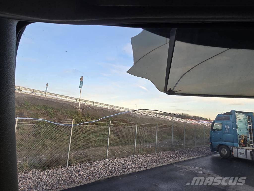 Volvo FM 330 Box body trucks