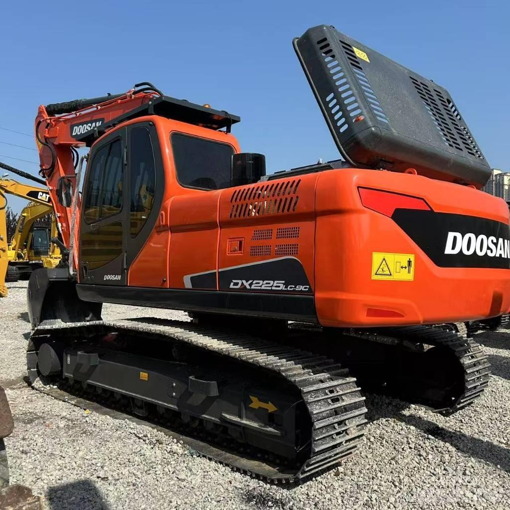 Doosan 225LC-9c Crawler excavators
